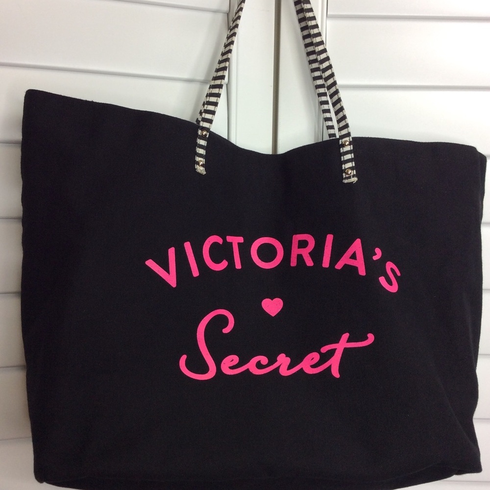 🚫Sold🚫Victoria’s Secret Weekender Tote Bag